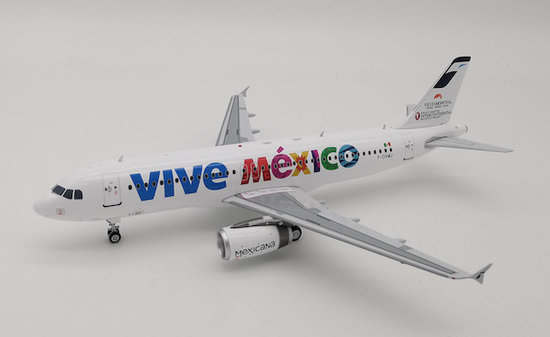 Airbus A320 Mexicana "Vive Mexico"  with stand